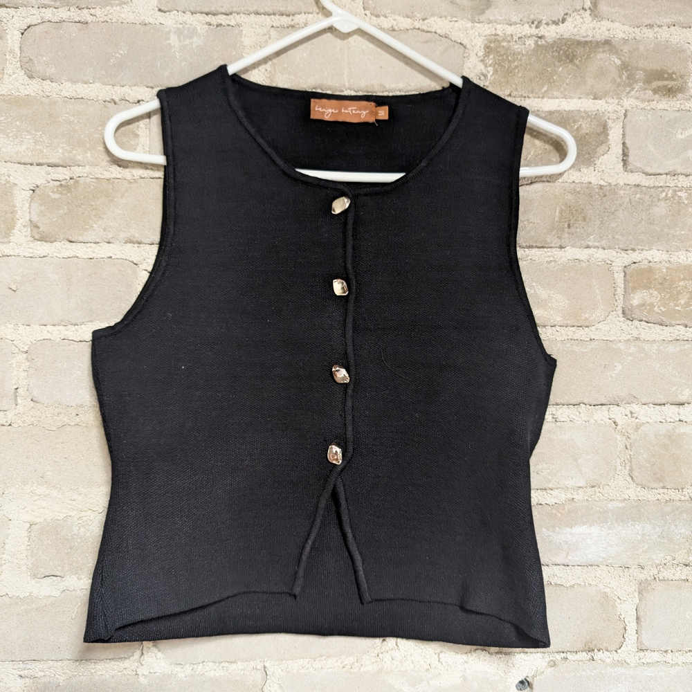 Black Sleeveless Top